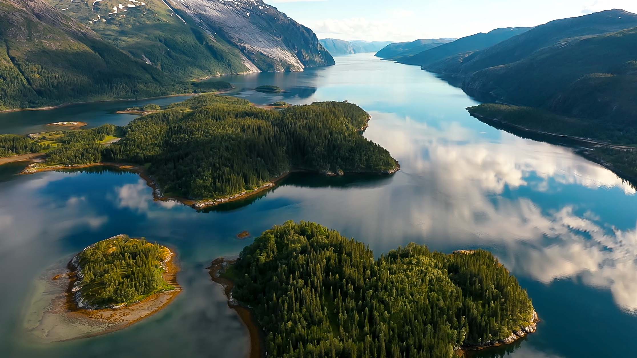 von-baer-leather-bags-and-accessories-sustainable-approach-and-leather-for-sustainability-section von-baer-leather-bags-and-accessories-sustainable-approach-and-leather-for-sustainability-section