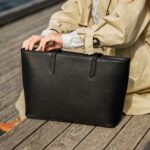 Tote Bag Nahast Käekott must lifestyle