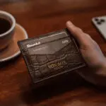 Cards and Cash nahast kaardihoidja croco luxury naine3 lifestyle