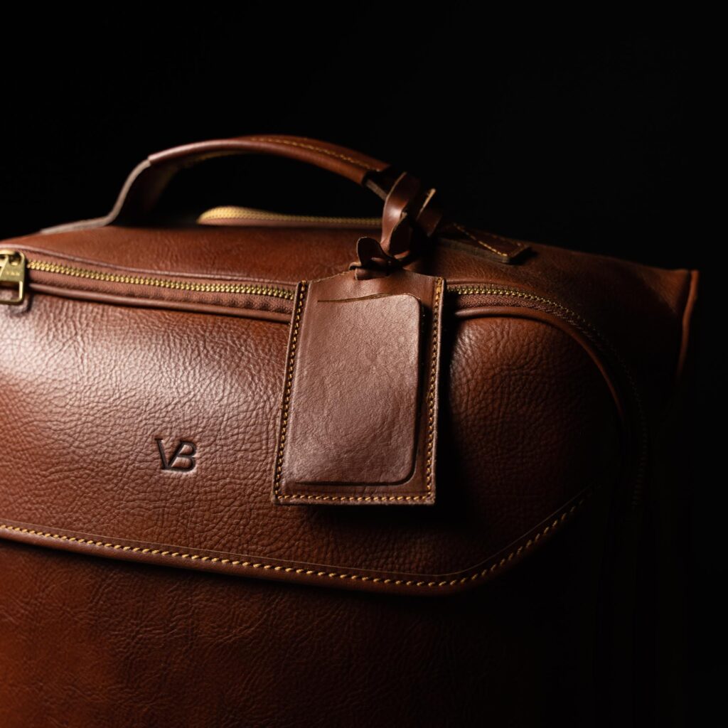 von baer classic nahast pagasilipik voyager reisikotti peal