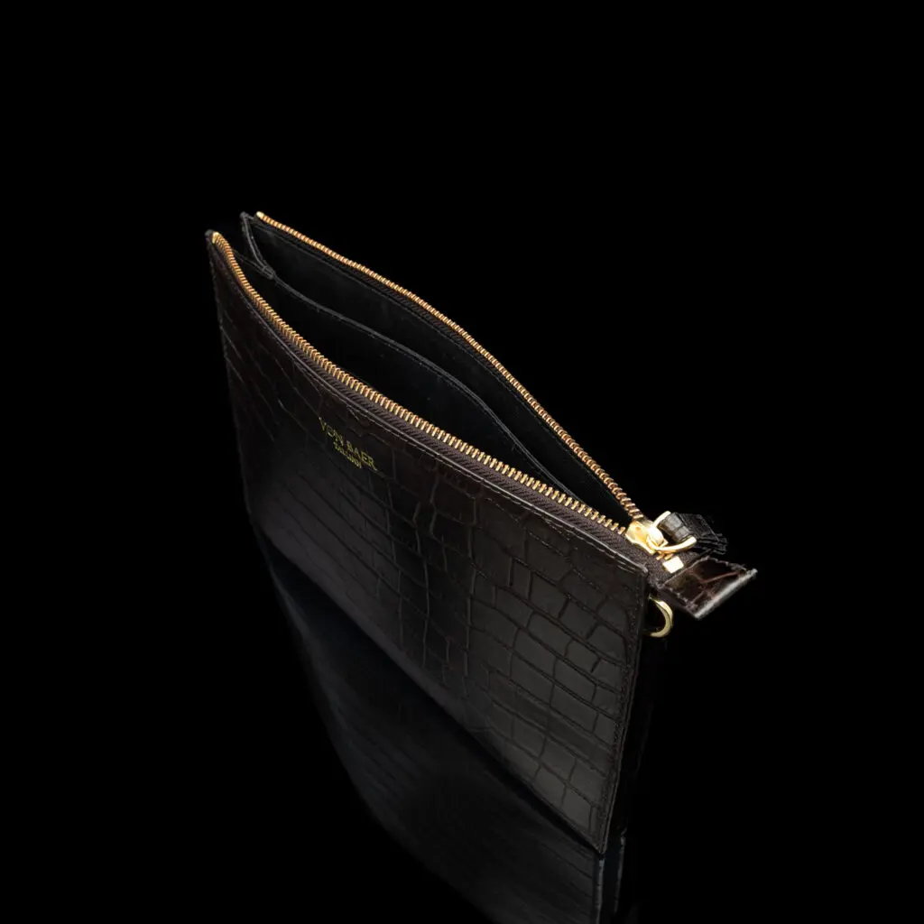 von baer clutch vaike naiste nahast käekott pruun croc print sisu