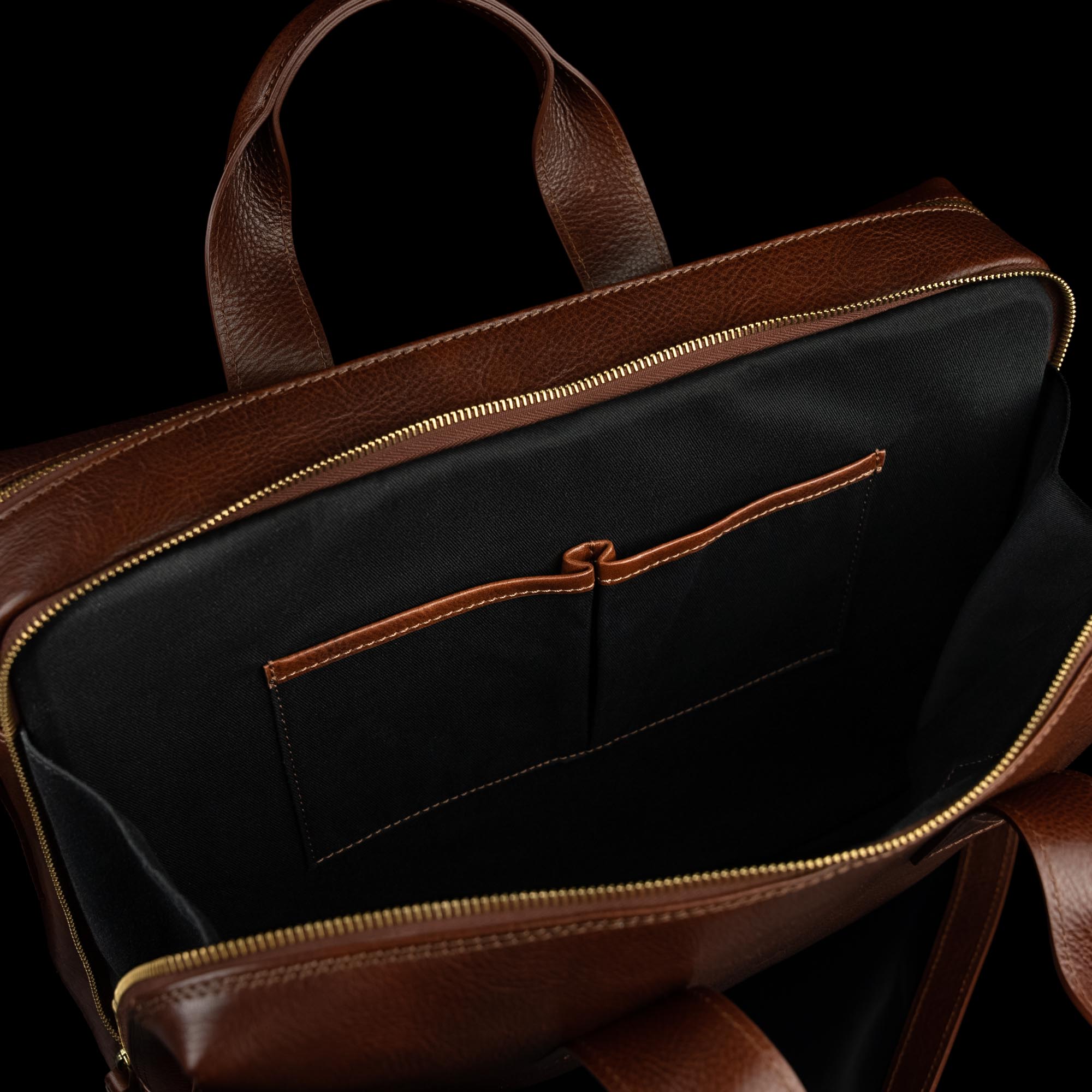 von baer essential nahast portfell pruun eesti disain sisemised taskud